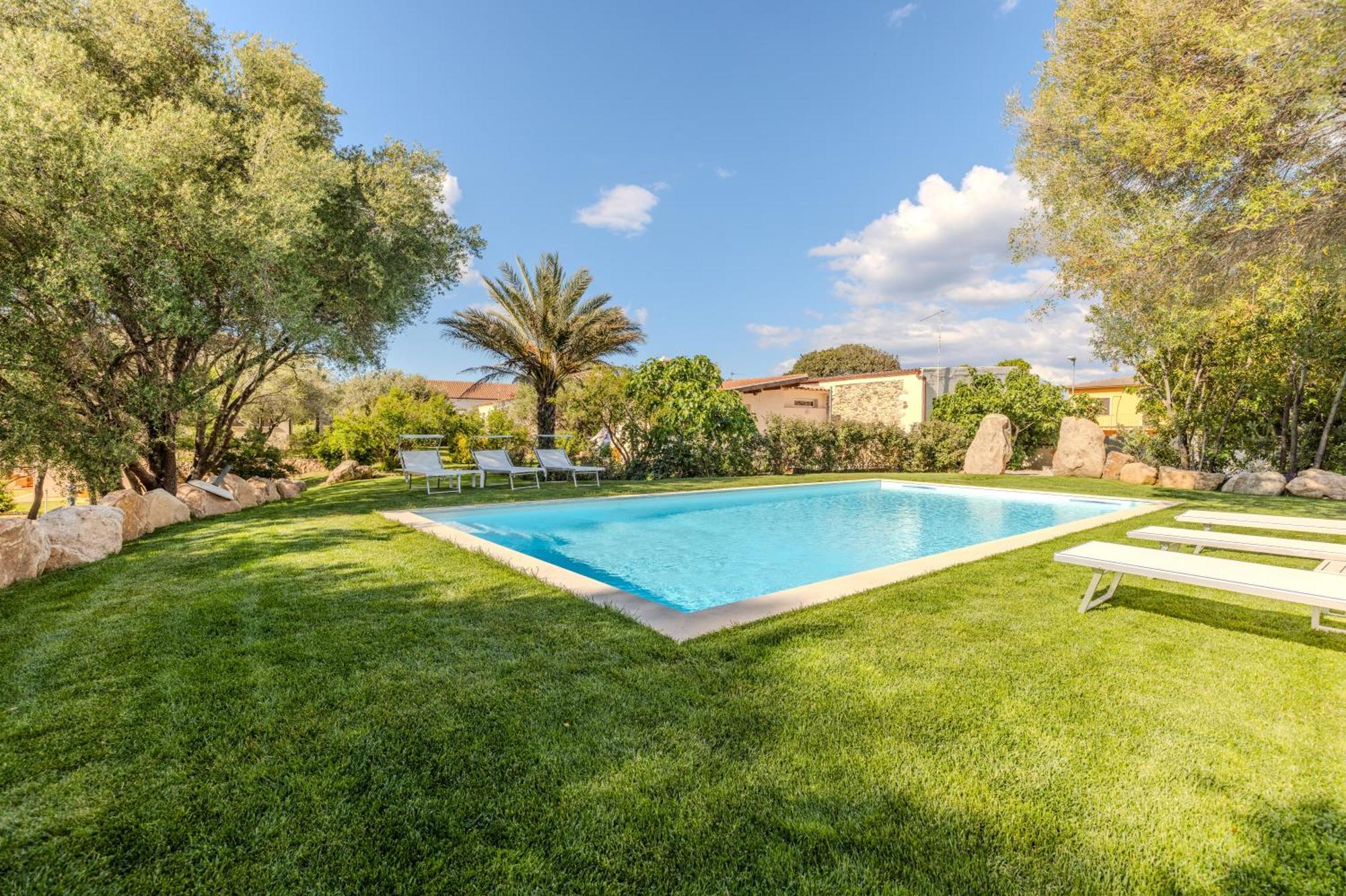 Stazzo San Teodoro Piscina Condivisa Lägenhet Exteriör bild