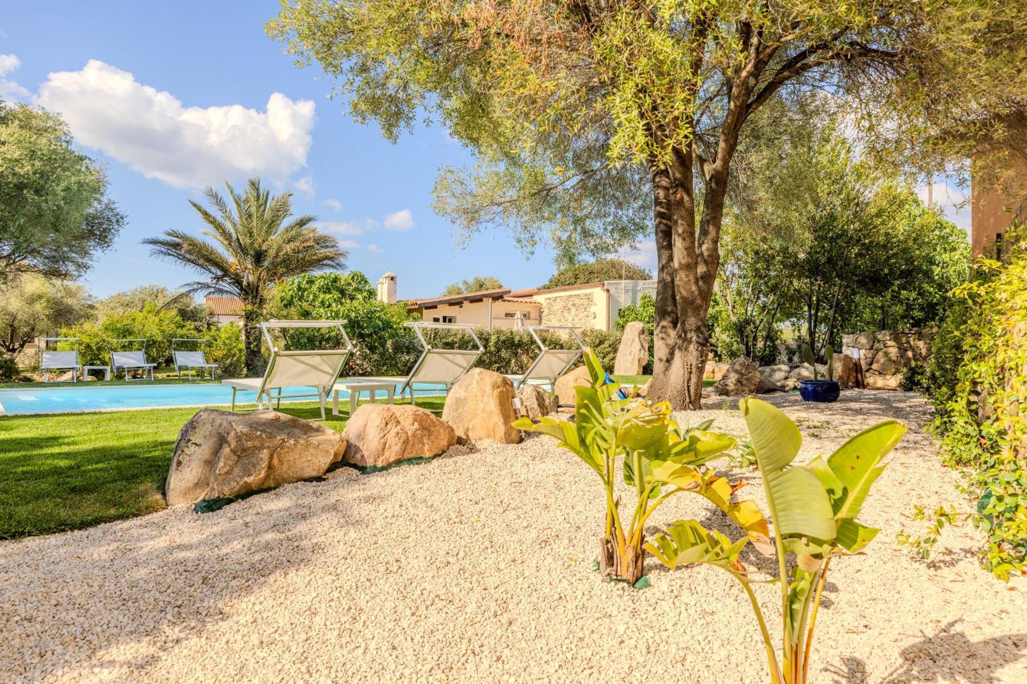 Stazzo San Teodoro Piscina Condivisa Lägenhet Exteriör bild